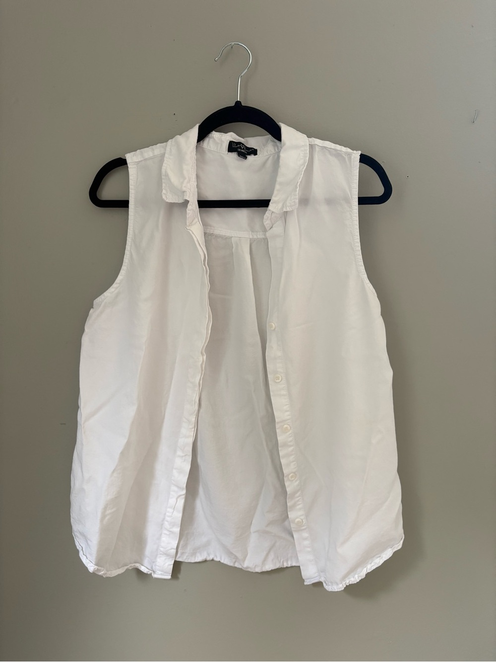 Velvet Heart White Sleeveless Button-Down Shirt